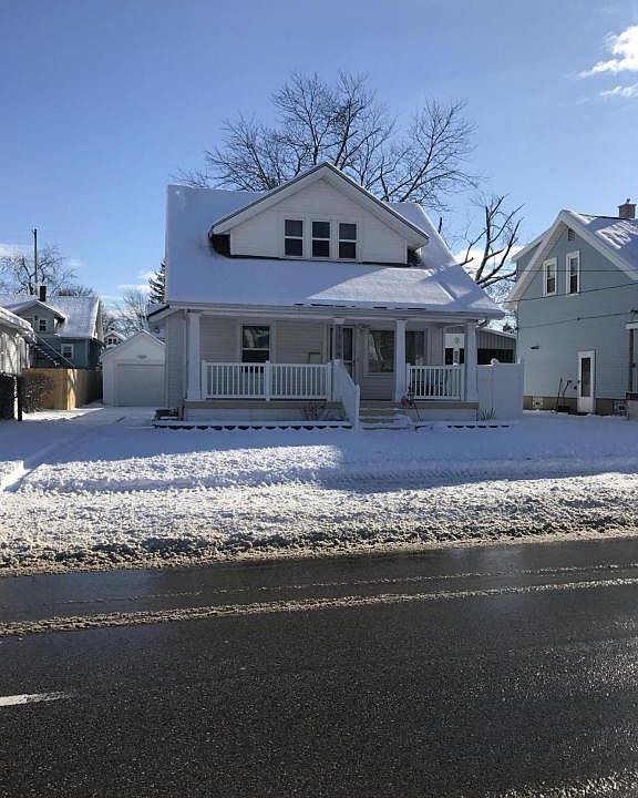 2nd image of 1754 Burlingame Ave SW
