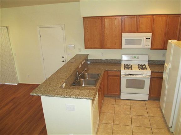3rd image of 9835 Hanover Grove Ave
