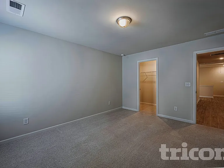 503 Slyfox Ln — Photo 16