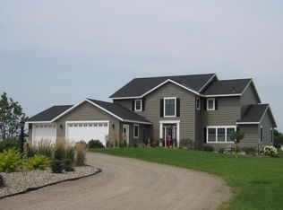 90 Sinclair Lewis Ave, Sauk Centre, MN 56378