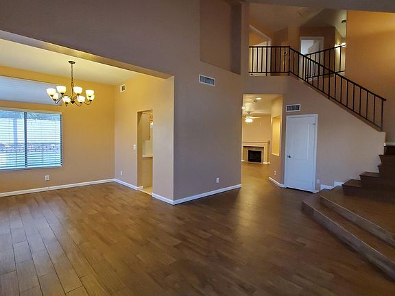 5th image of 2513 Cortina Ave