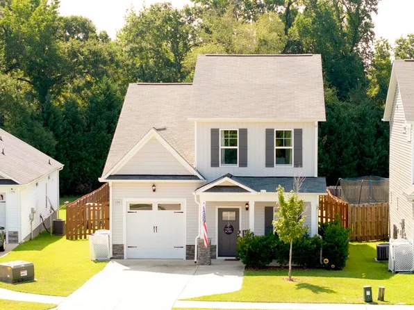 104 Jude Ct, Dunn, NC 28334