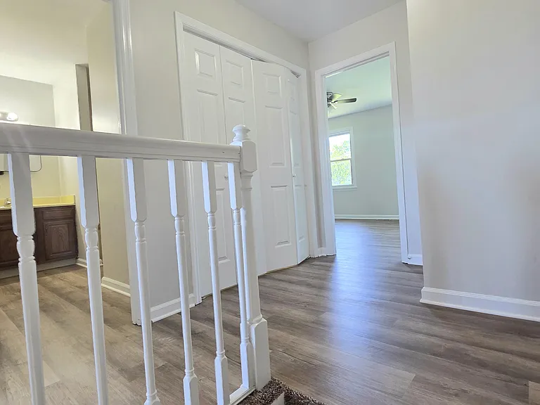 204 Strawberry Ln — Photo 10