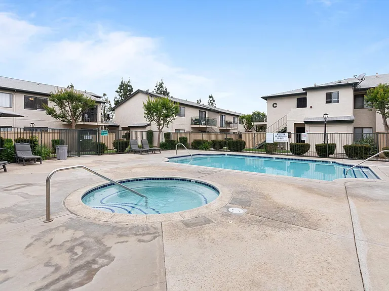 Parkview Palms Apartments- Riverside, CA — Photo 2