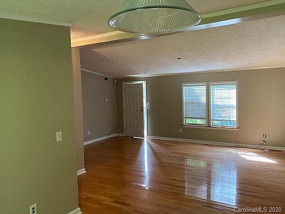 3rd image of 3925 Berry Creek Cir