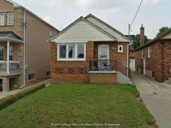 162 Donald Ave #Basement, Toronto, ON M6M 1K4
