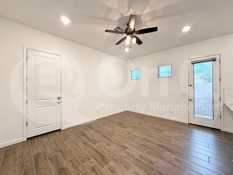 9821 E Thornbush Ave — Photo 20