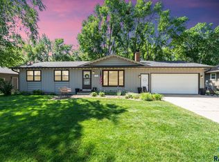 5409 W 49th St, Sioux Falls, SD 57106