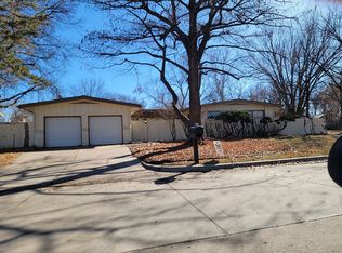 8101 E Lynwood Blvd, Wichita, KS 67207