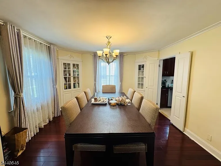 44 Greenwood Dr — Photo 3