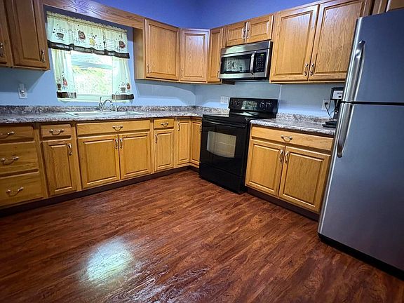 3rd image of 6044 SABRE Drive