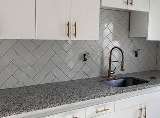 18 Hudson St #3, Worcester, MA 01609