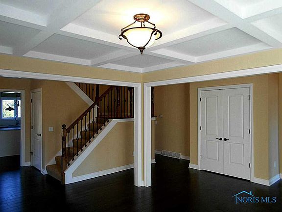 2nd image of 405 Cove Harbour Dr