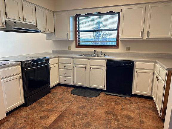 4th image of 205 Glenwood Pl