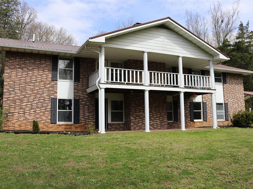 1st image of 302 Curd Ln