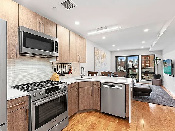 3rd image of 21-17 31st Ave APT 6B