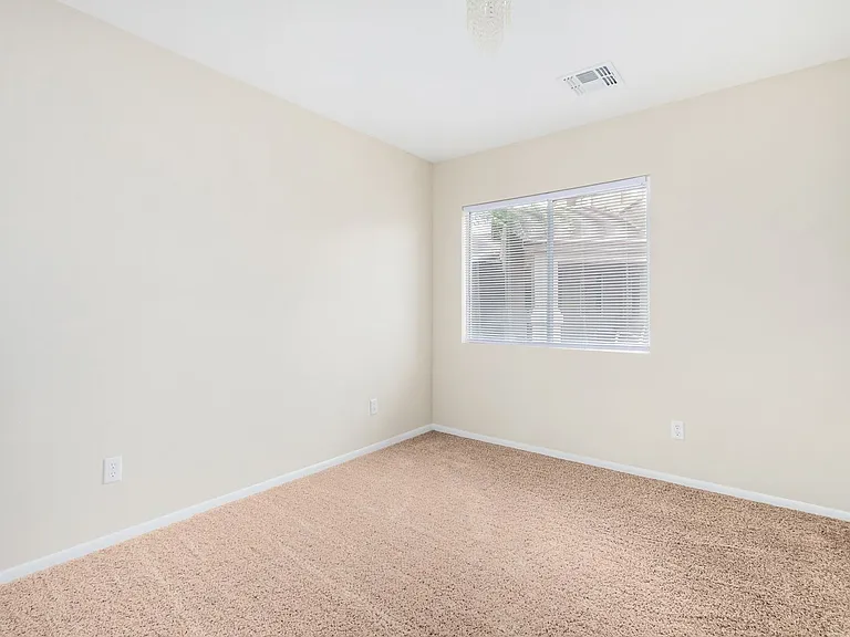 10595 N 115th Dr — Photo 11
