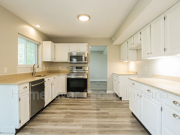 4th image of 805 S Timber Creek Dr