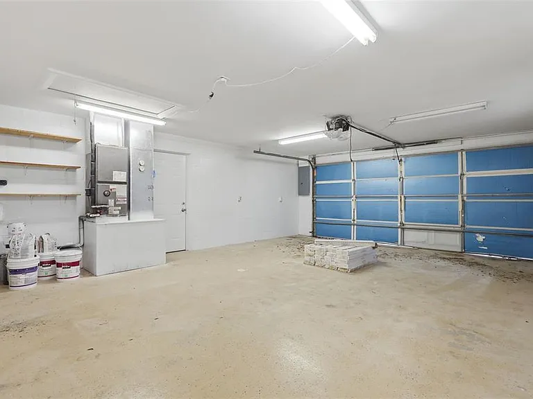 550 E Minnesota Ave — Photo 46