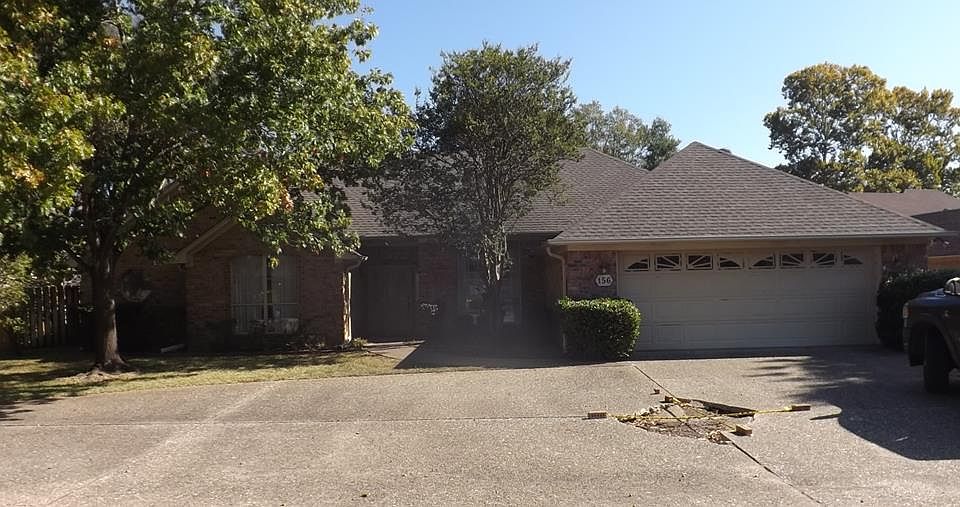 1st image of 156 Fairway Dr