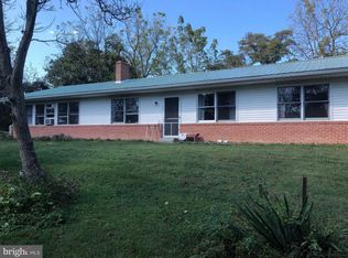 65 Indian Ln, Mohrsville, PA 19541