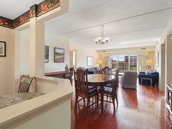 4th image of 7091 W Touhy Ave APT 401