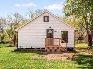 745 E 18th St, Mishawaka, IN 46544