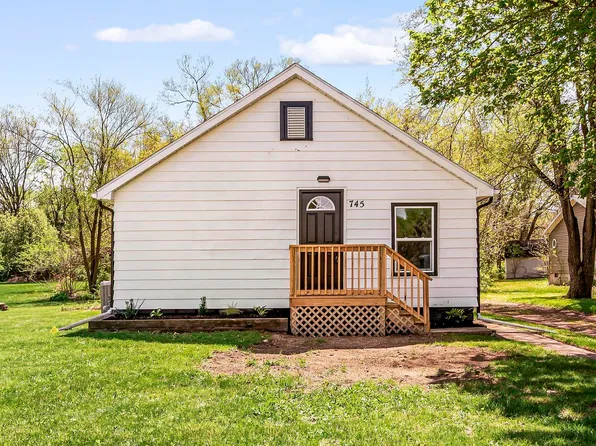 745 E 18th St, Mishawaka, IN 46544