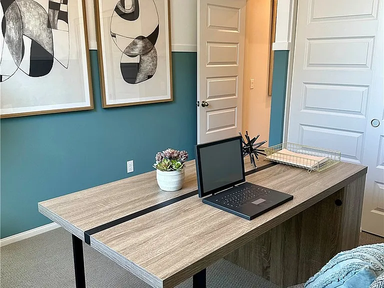 221 N Vincent Ave — Photo 18