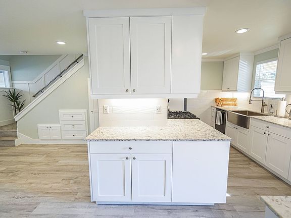 5th image of 1205-1215 NW Portland Ave #2