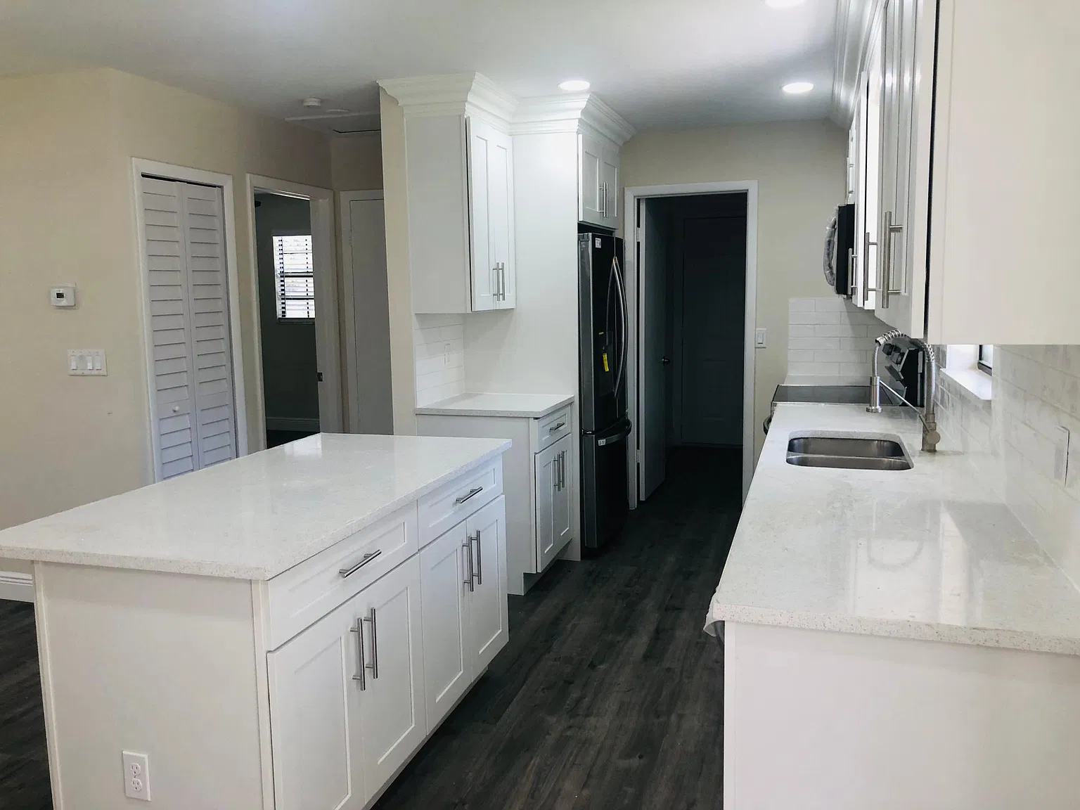 3 bed, 1200 sqft, $2,980 — Photo 3