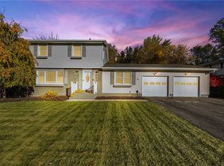 121 Anytrell Dr, Webster, NY 14580