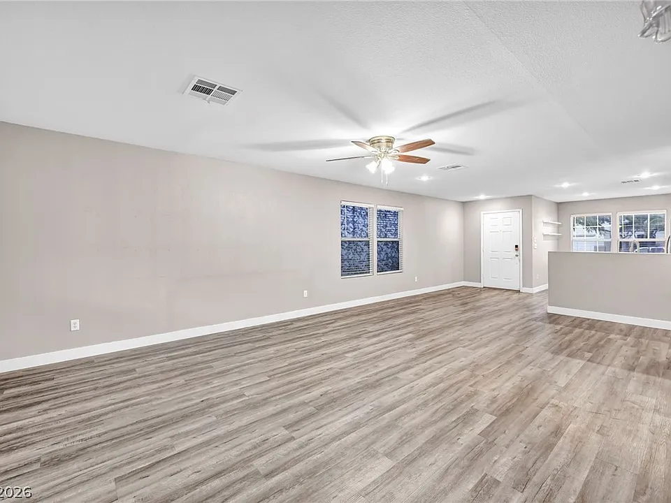 705 Salt Flats Cir