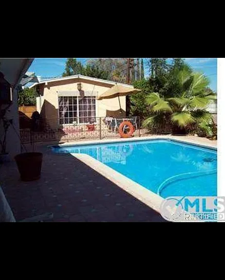 6546 Kelvin Ave — Photo 3