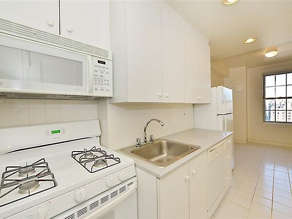5th image of 697 W End Ave APT 15F
