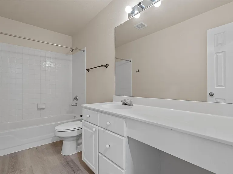 201 Covala Dr — Photo 29