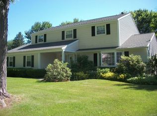 7840 Vernon Rd S, Cicero, NY 13039