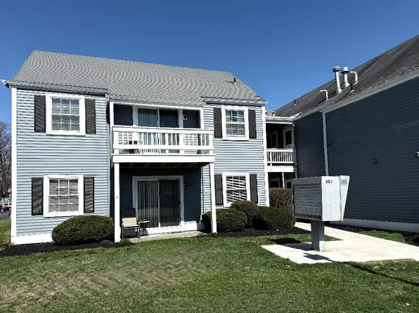 301 Commons Way #B, Fishkill, NY 12524