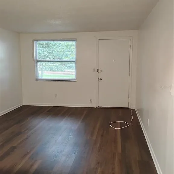 116 SW Jefferson Cir N — Photo 5