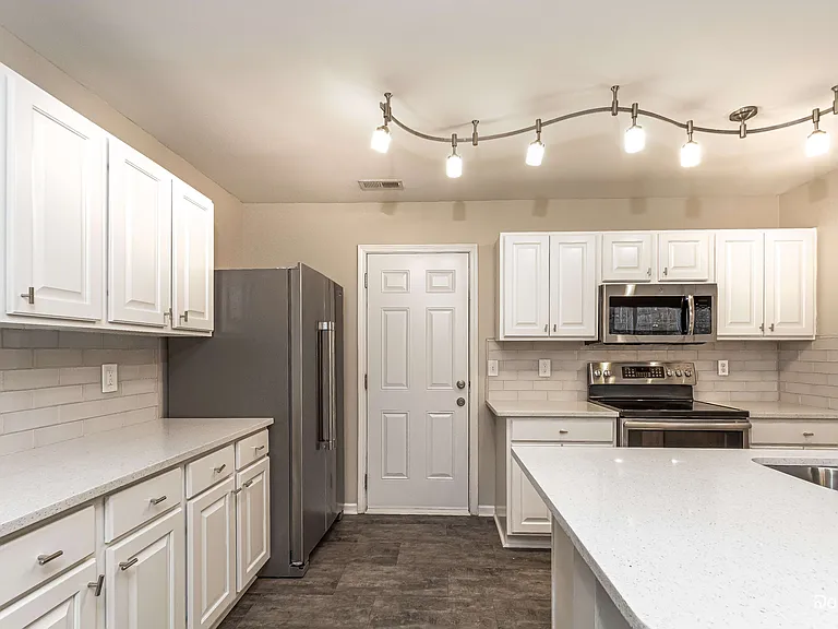 12 Grosbeak Ln — Photo 3