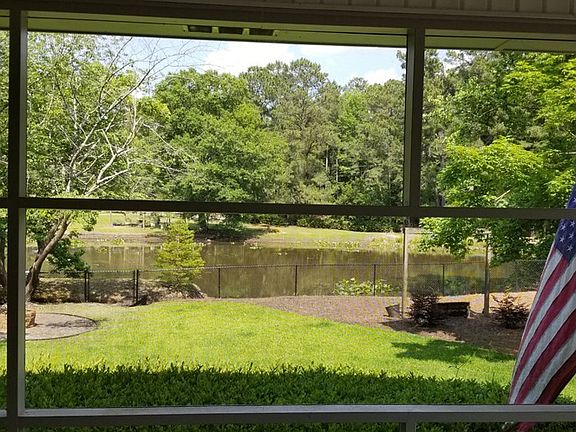 3rd image of 1363 Shoreland Dr