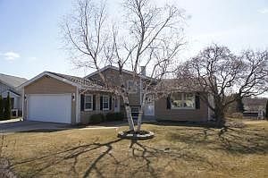 Meticulous 3 bed 2 bath gem!