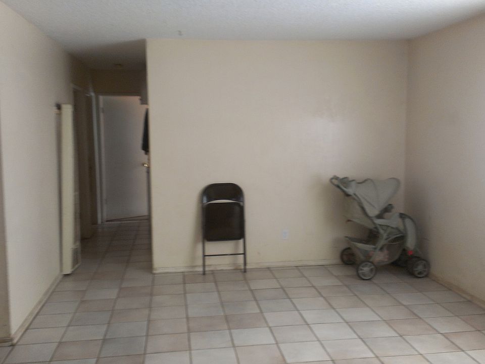 2nd image of 4490 Holly St