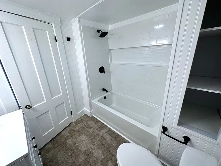 10 Shelby Ln — Photo 15
