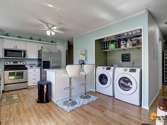 4th image of 3210 Montclaire Ct #15-C