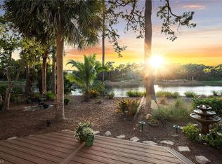 813 Barcarmil WAY, NAPLES, FL 34110