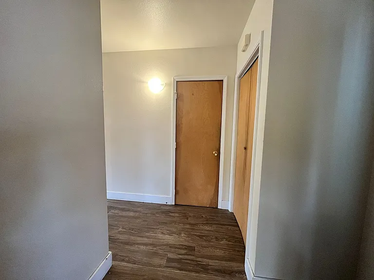 1304 N Brooklane St — Photo 9