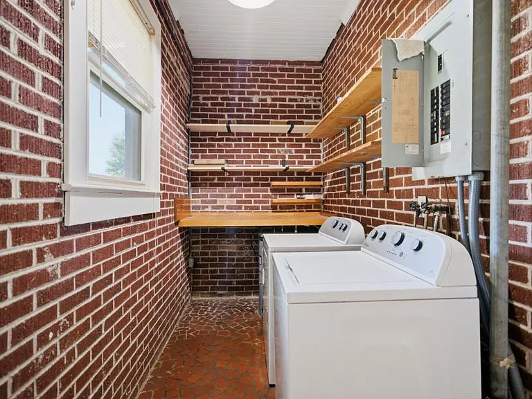 108 Cullum St — Photo 15
