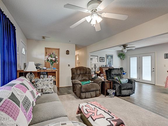 3rd image of 1328 Reinmiller Rd