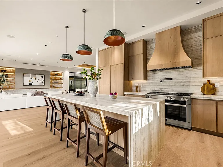 12249 Addison St — Photo 28